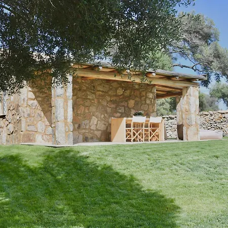 Petra D'arana Villa
