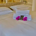 Petra D'arana Villa Palau