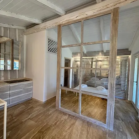 Petra D'arana Villa